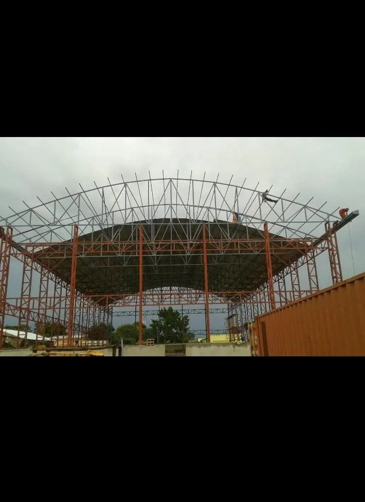 Campo de Basquete — Saurimo